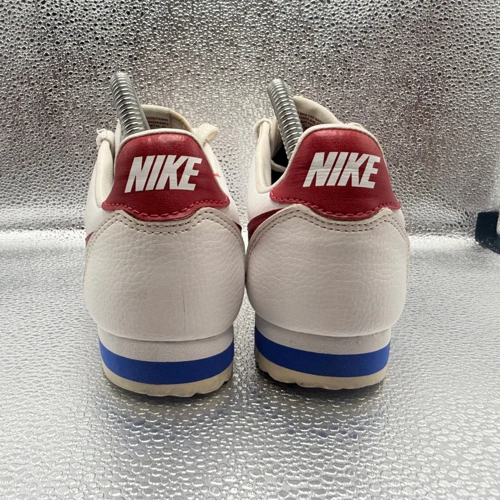 Size 6.5 Nike Cortez Basic Sneakers Womens White Excellent Classic Leather Retro